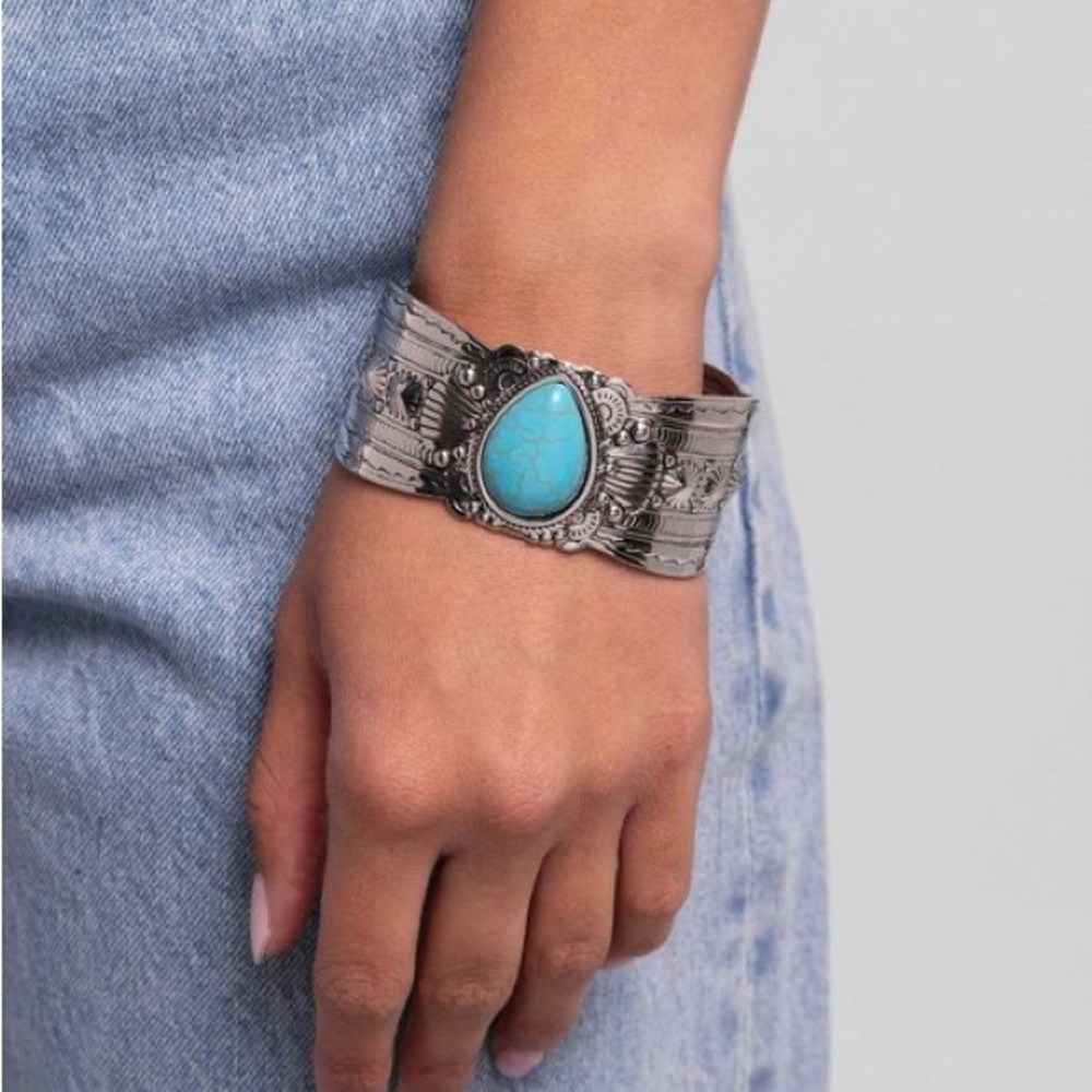 Paparazzi Jewelry - Canyon Cantina Ble Bracelet - Vintage